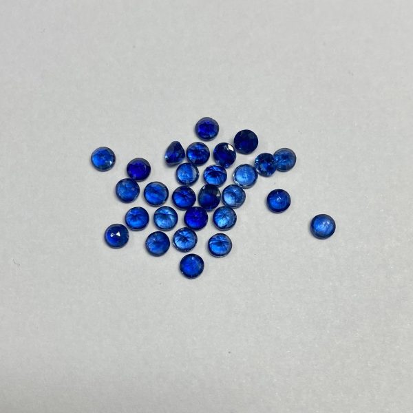 blue kyanite gemstone
