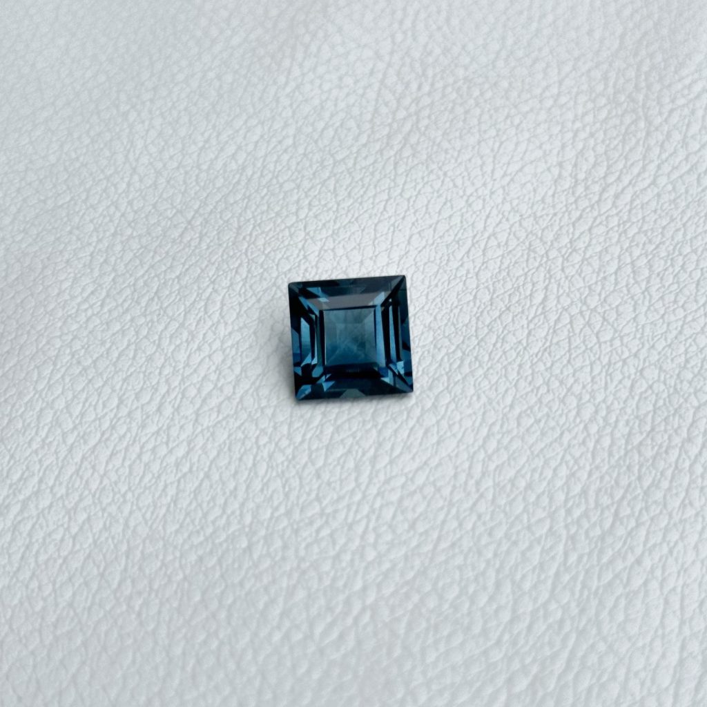 10mm london blue topaz